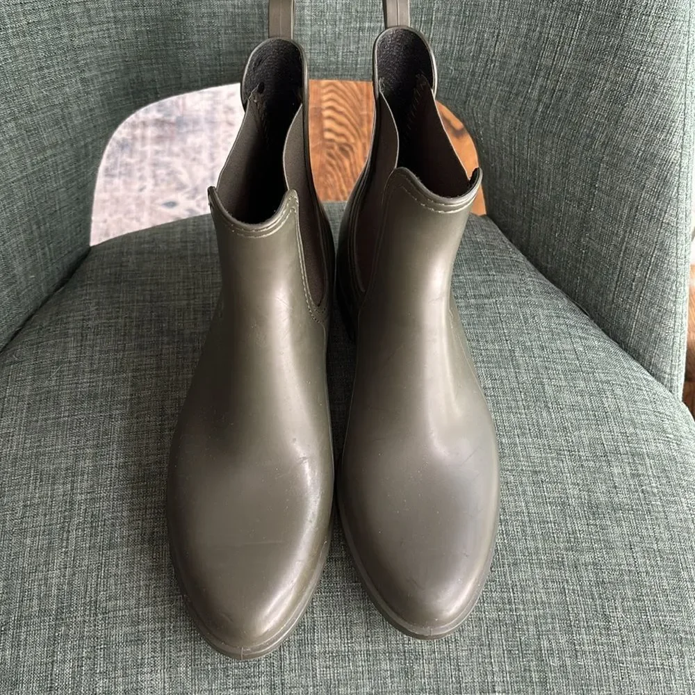 Lemon Jelly Women Army Green Olive slip on short rubber rain boots size 9/40 EUC